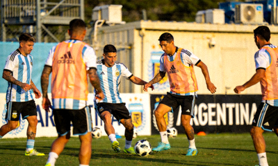 阿根廷国家队训练营球员集体训练照片